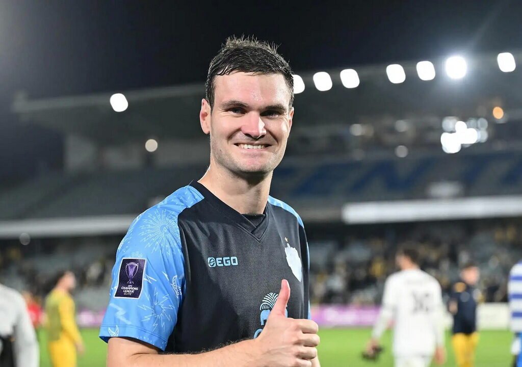 บุรีรัมย์ ยูไนเต็ด ต่อสัญญา เคอร์ติส กู๊ด คุมแนวรับยาวถึงปี 2027