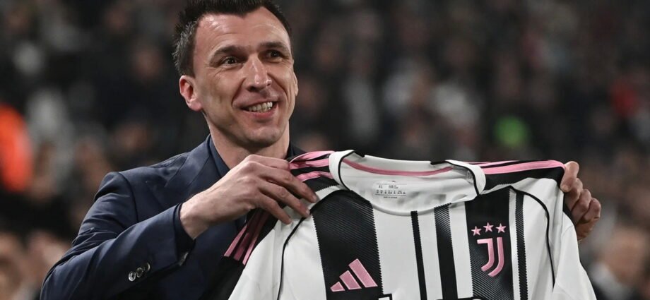 มานด์ซูคิช คืนถิ่น! แฟนยูเวนตุสแห่ต้อนรับกระหึ่มสนามอลิอันซ์