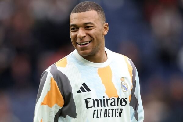 เอ็มบั๊ปเป้ โต้ข่าวลือเจ็บเข่า ยันฟิตเต็มร้อยช่วยราชันชุดขาว