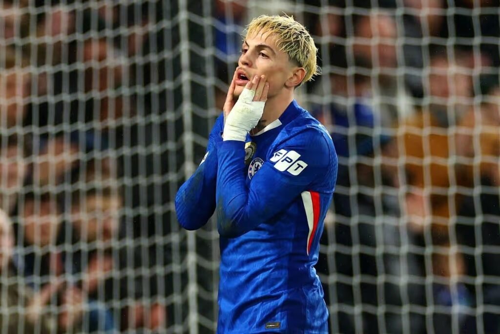 Alejandro Garnacho กับ Chelsea: ฟอร์มดร็อปจริงหรือแค่ปรับตัว? วิเคราะห์ลึกผลงานพรีเมียร์ลีก 2026 3 อัปเดตข่าว Alejandro Garnacho กับ Chelsea พร้อมบทวิเคราะห์ฟอร์ม ผลกระทบต่อราคาบอล และแนวโน้มพรีเมียร์ลีก เหมาะสำหรับสายข่าวฟุตบอลและนักวิเคราะห์บอล สถิติและผลงาน Garnacho ใน Premier League 2026