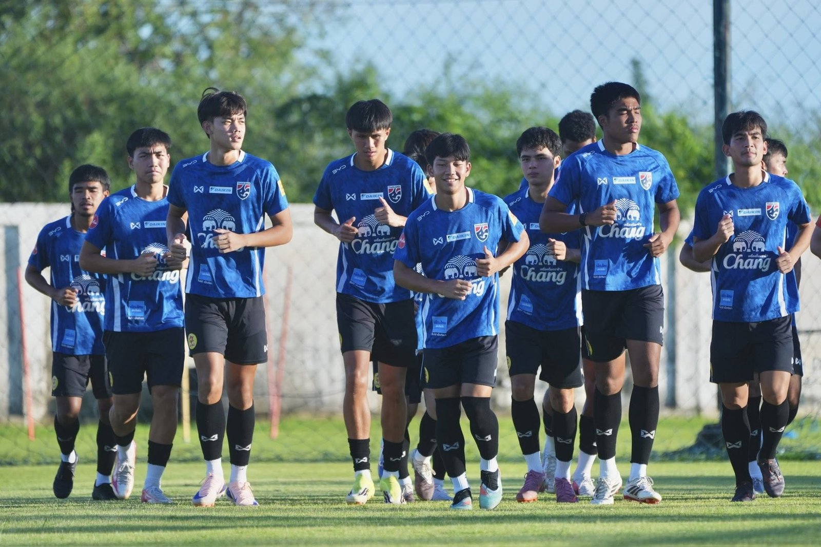 ทีมชาติไทย U19 ลงฝึกซ้อมอย่างมุ่งมั่นเพื่อเตรียมสู้ศึกชิงแชมป์อาเซียน 2026