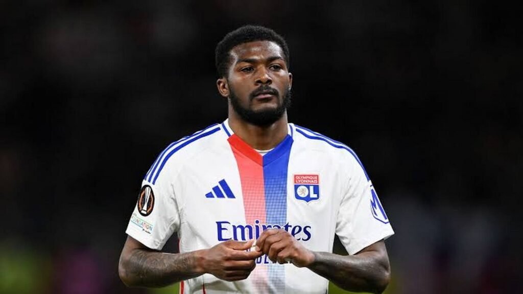 Ainsley Maitland Niles 3