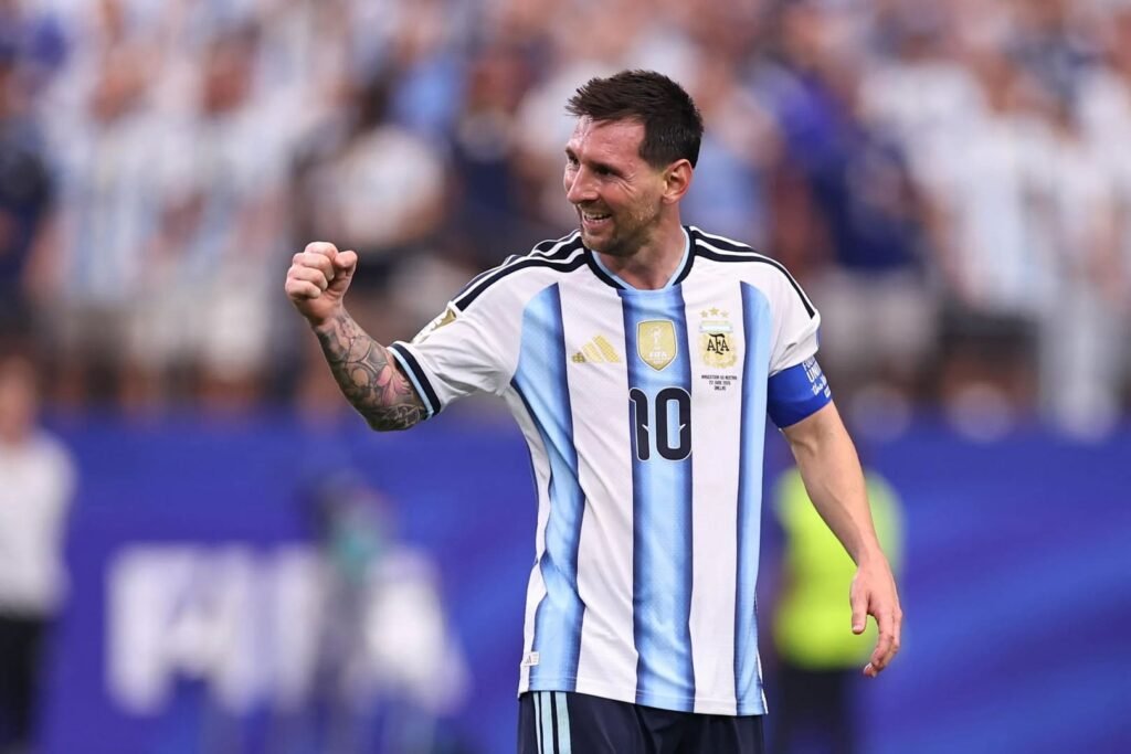 Lionel Messi 3