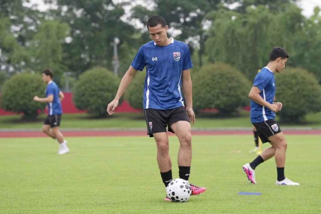thai men 5