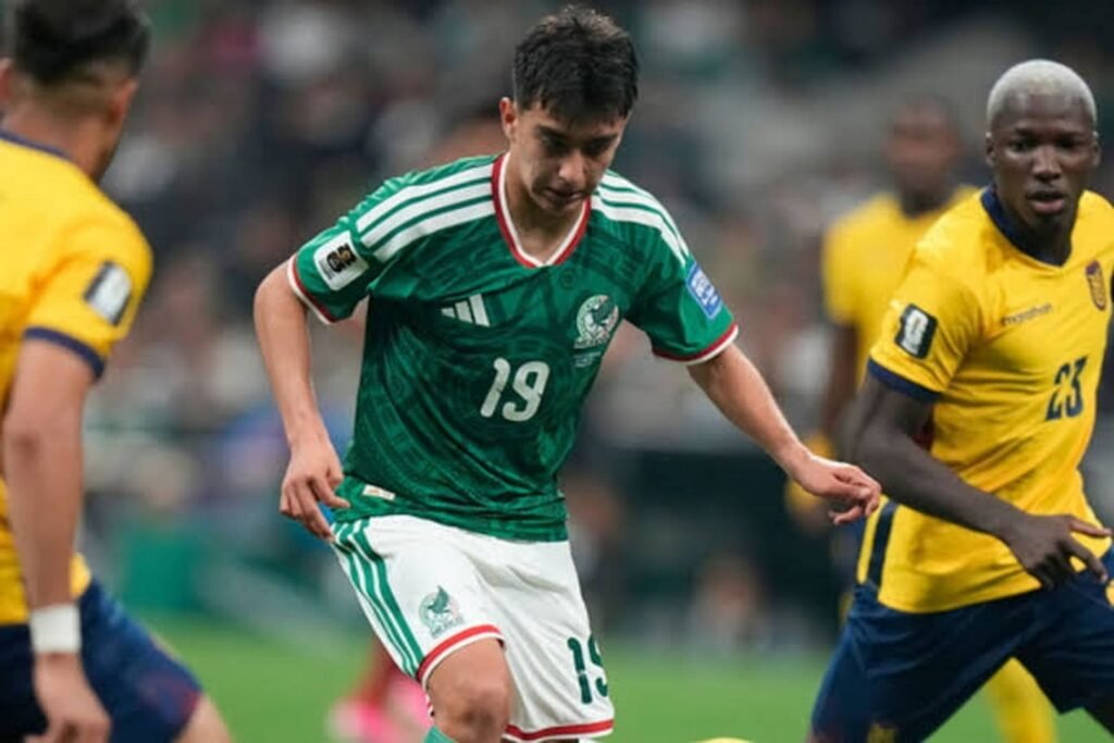 Gilberto Mora 02