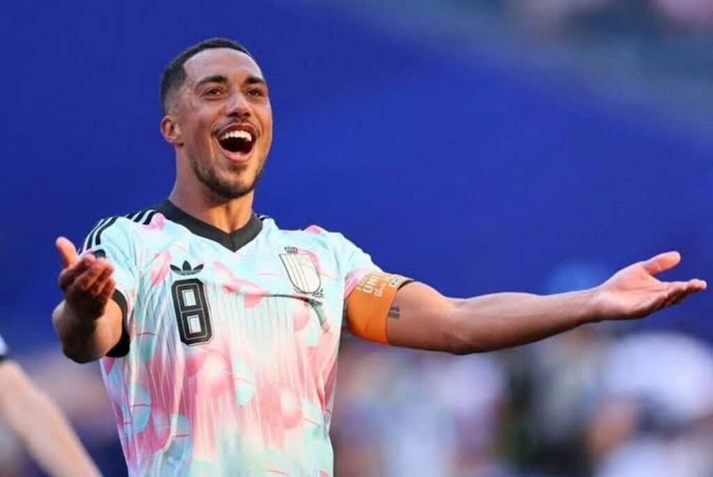 เบื้องลึกดีลสัญญาของ ยูรี ตีเลอมันส์ สู่ แมนยู