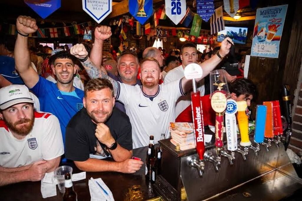 england fans bar 03