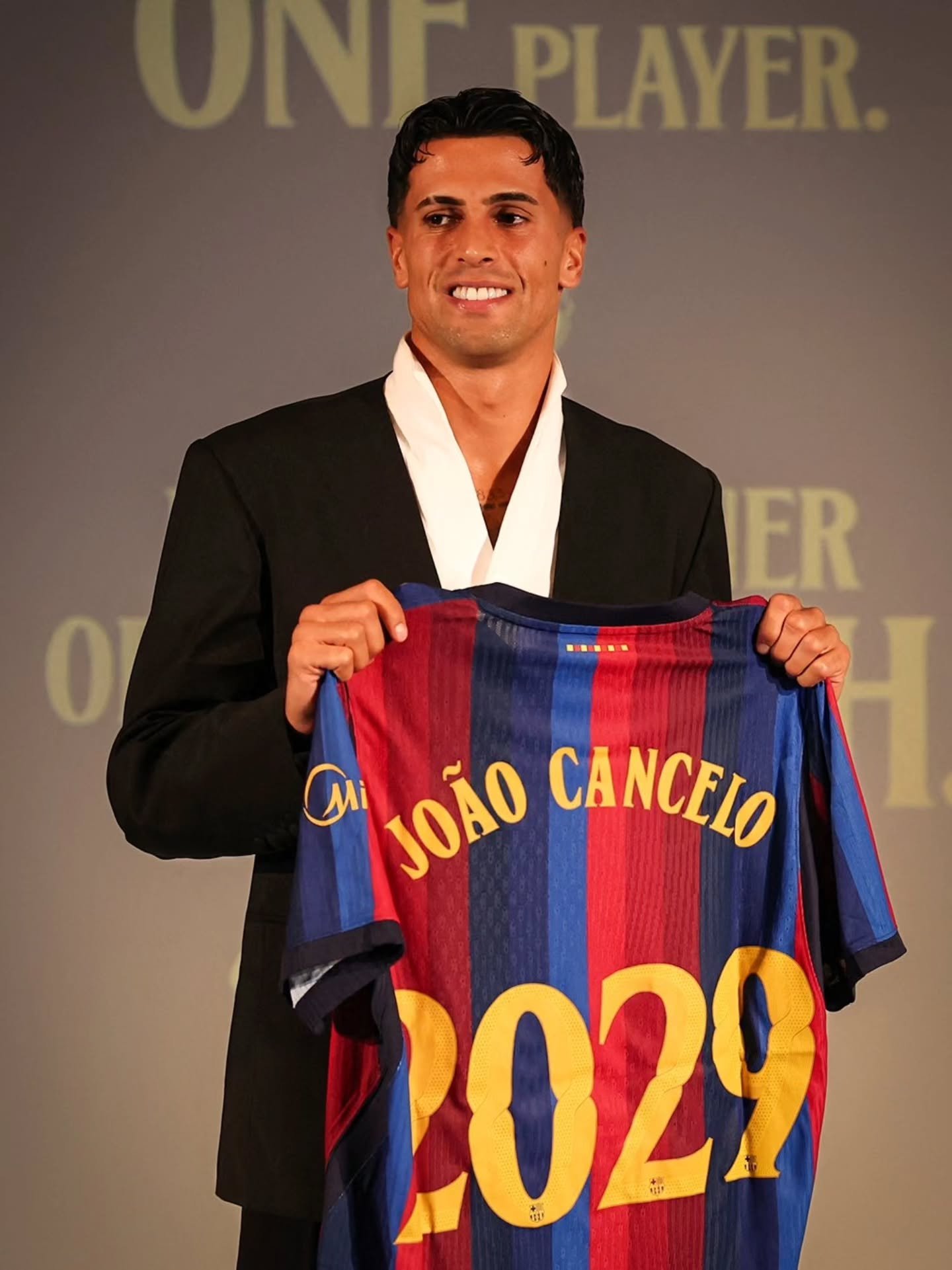 joao cancelo 3