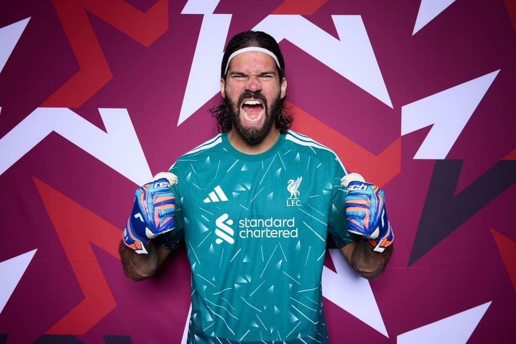 Alisson Becker 4