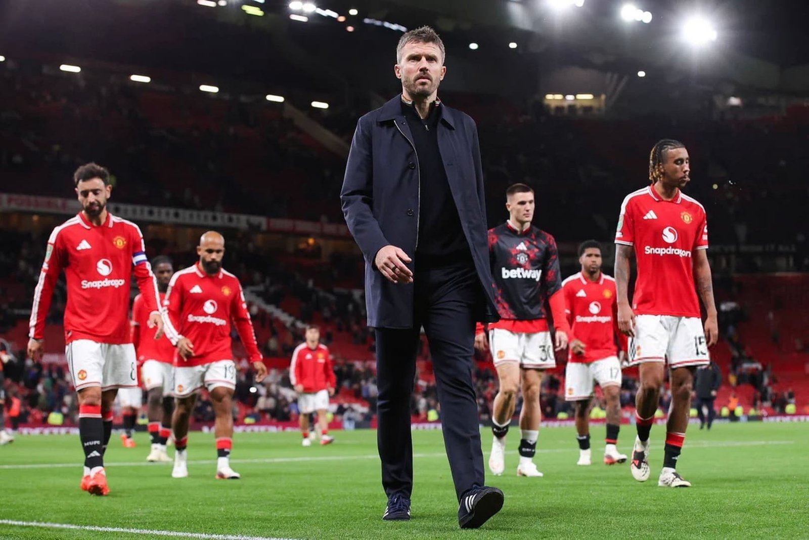 ไมเคิ่ล คาร์ริค กุนซือ แมนฯ ยูไนเต็ด รับผิดชอบเต็มประตูหลังนำ 2-0 ก่อนโดน ไบรท์ตัน รัวแซง 2-3 ร่วง คาราบาว คัพ ลั่นต้องหาคำตอบด่วนก่อนเยือน ฟูแล่ม