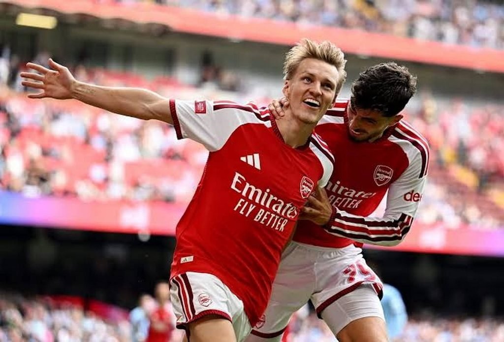 บาเยิร์น มิวนิค เฝ้ารอโอกาส หลังติดต่อโอเดการ์ดต่อเนื่องหลายปี