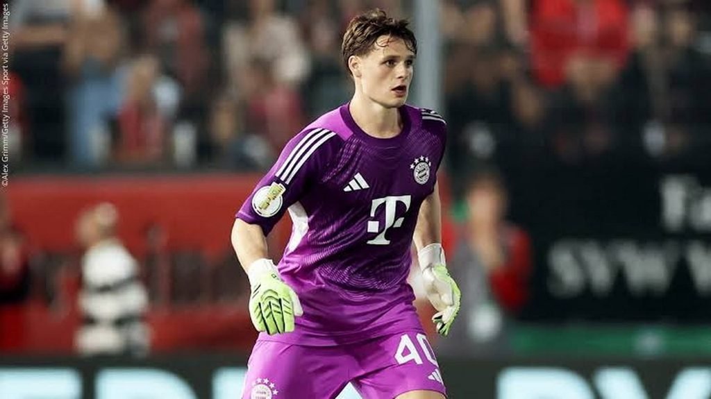 Jonas Urbig 5