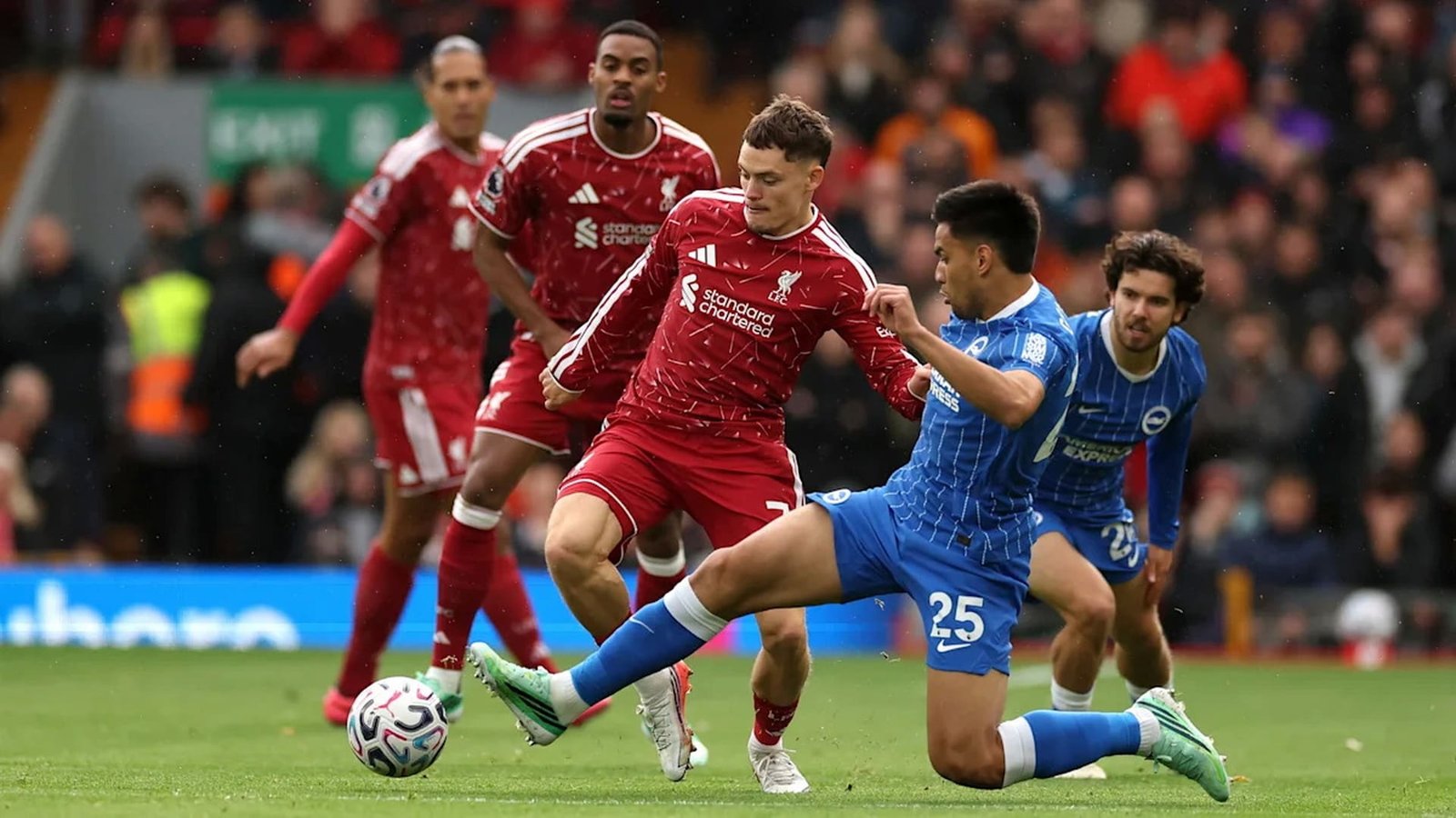 ลิเวอร์พูลเอาชนะไบรท์ตัน 2-0 ในศึกพรีเมียร์ลีกที่สนามแอนฟิลด์