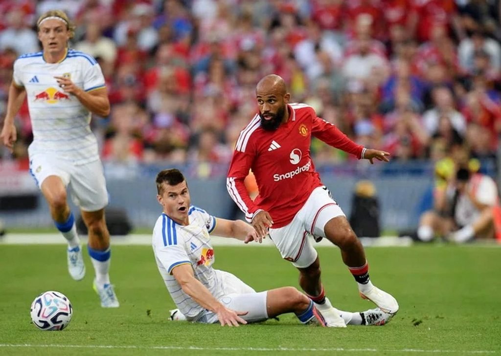 เอ็มเบอโม่ยิงให้ปีศาจแดงนำ 1-0